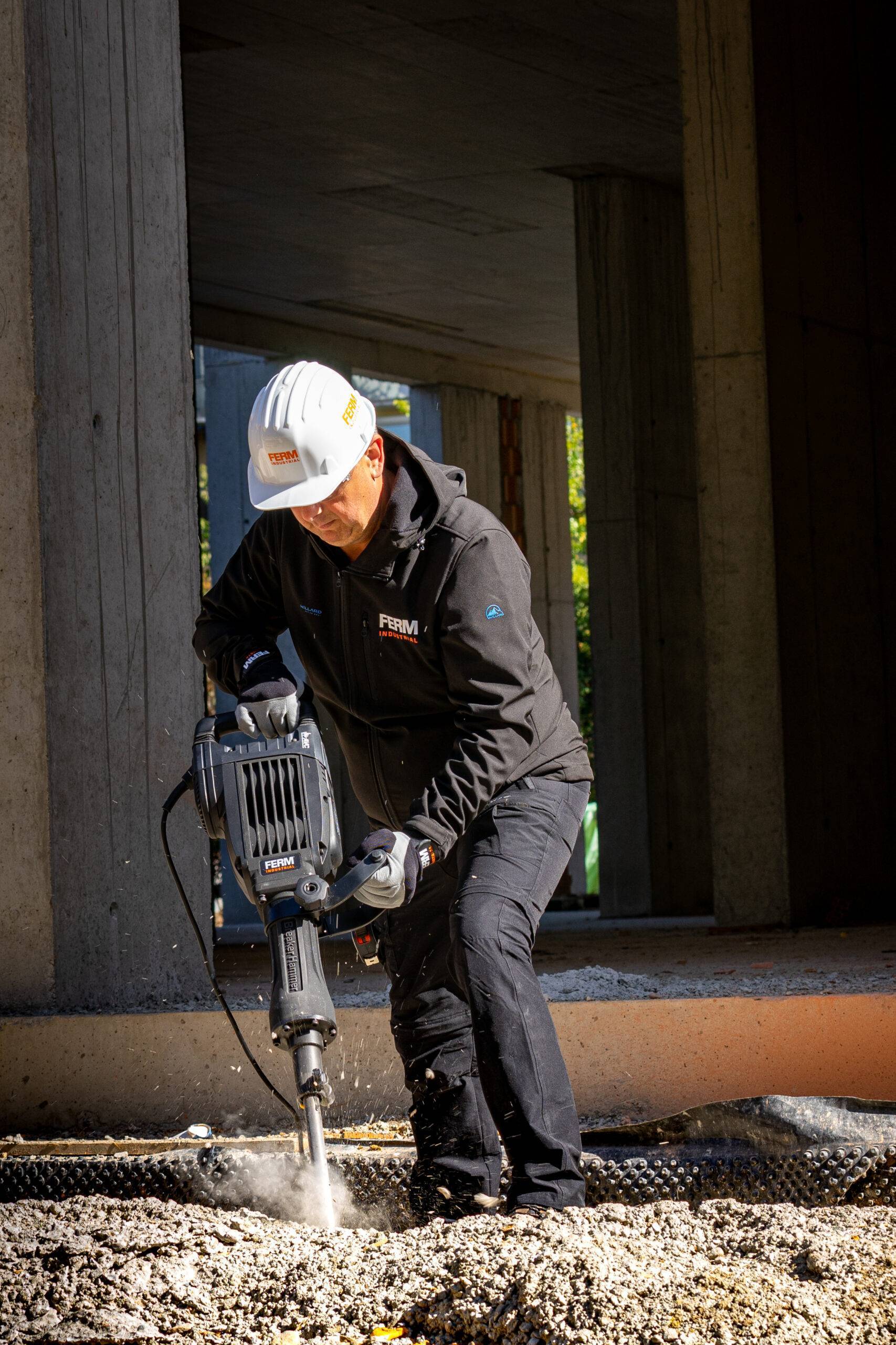 Отбойный молоток FERM HDM1041P 1500 Вт 25 Дж HDM1041P