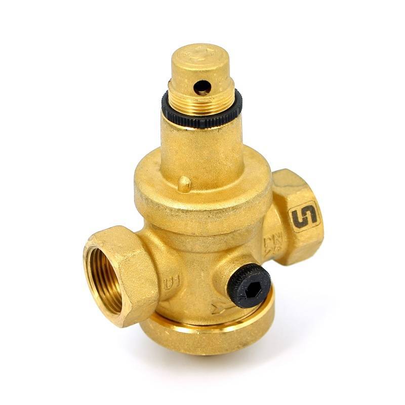 Редуктор давления UNI-FITT ВВ 3/4 латунный под аксиальный манометр 204G3140