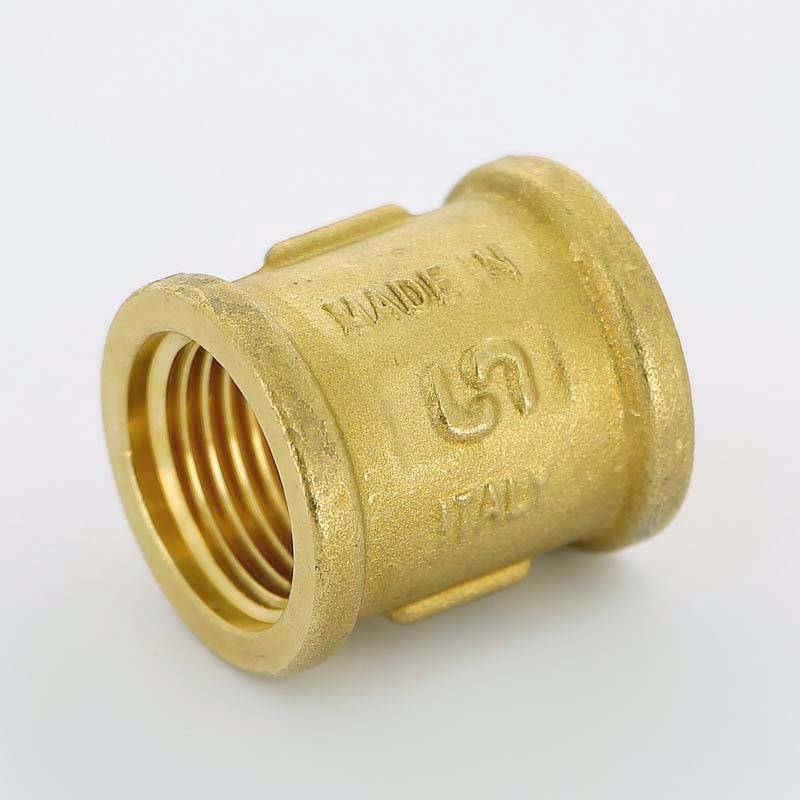 Муфта латунная Uni-Fitt 1/2 дюйма ВР-ВР 602G2200