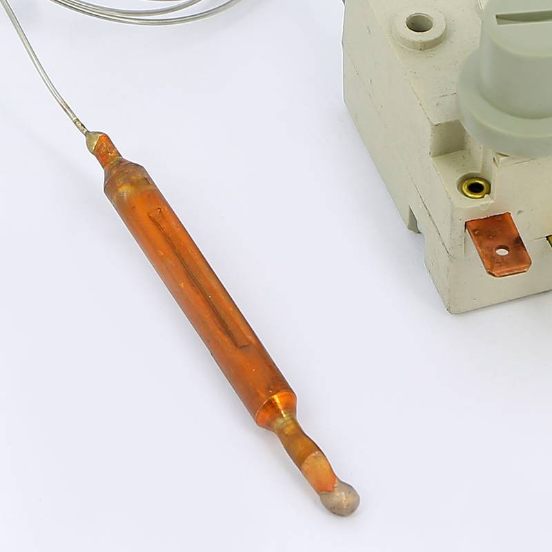 Термостат предохранительный капиллярный Emmeti трубка 1500 мм 02018097