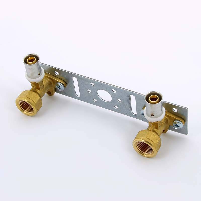 Водорозетка пресс-В двойная на планке Uni-Fitt 16х1/2 712G6200