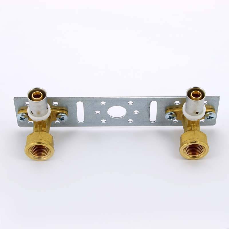 Водорозетка пресс-В двойная на планке Uni-Fitt 16х1/2 712G6200