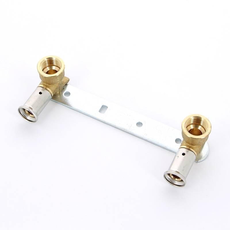 Водорозетка пресс-В двойная на планке HENCO 16х1/2х16 28P-16041604