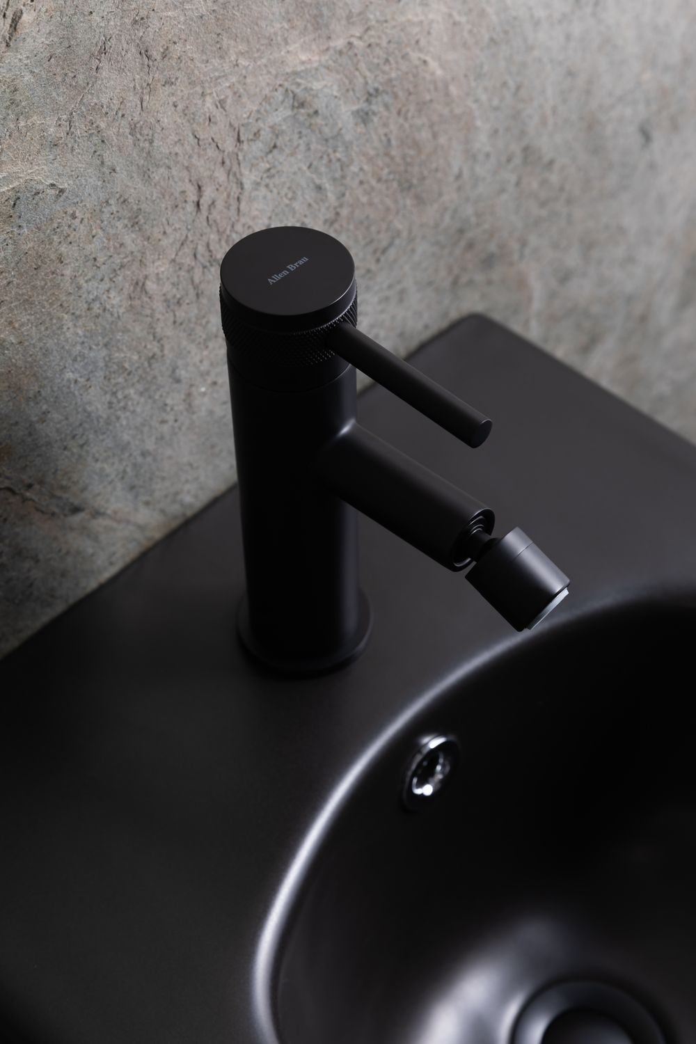 Биде подвесное Allen Brau Liberty 36.7x51.8x29 см черный 4.33010.31