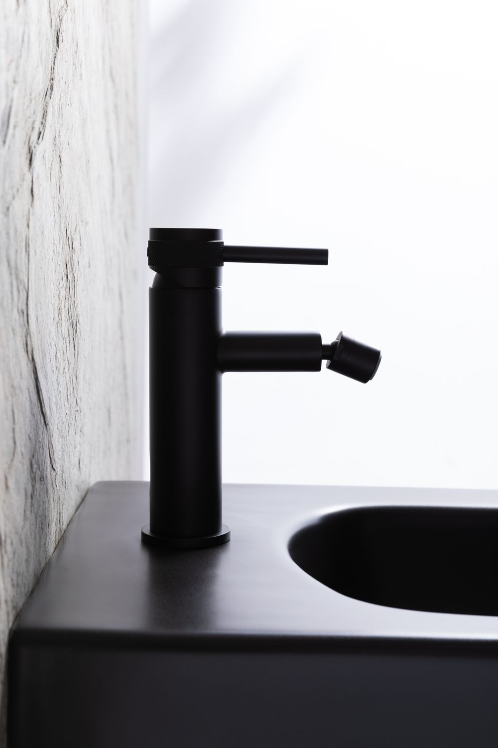 Биде подвесное Allen Brau Liberty 36.7x51.8x29 см черный 4.33010.31