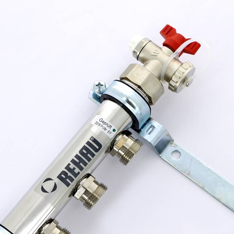 Коллекторная группа REHAU HLV 1 x 3/4 3 выхода с воздухоотводчиком 110204