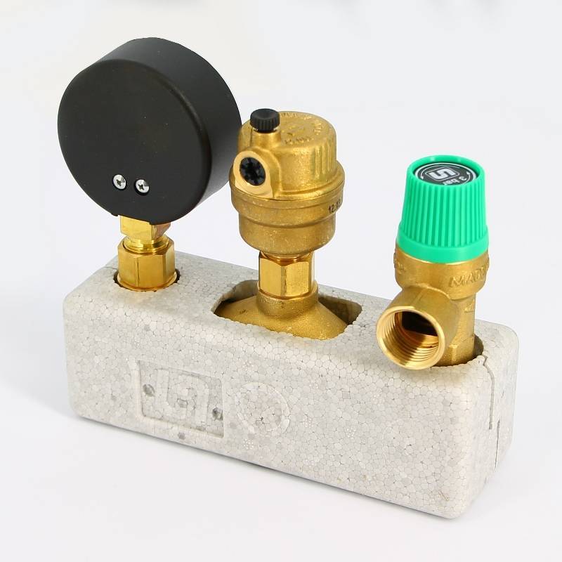 Группа безопасности котла Uni-Fitt до 50 кВт 1 3 бар с теплоизоляцией 253G4530