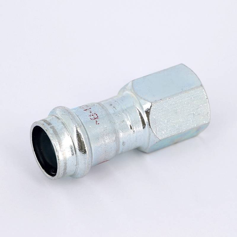 Муфта переходная IBP >B< Press Carbon 18 мм х 1/2 ВР оцинкованная сталь PC4270G0180400