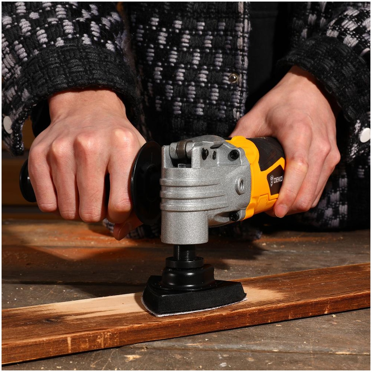 Реноватор сетевой Deko DKOT600 600 Вт набор 39 предметов в сумке 063-4113