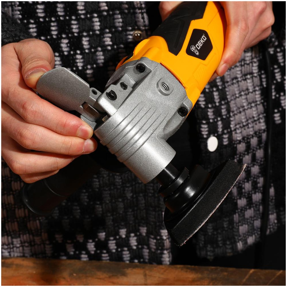 Реноватор сетевой Deko DKOT600 600 Вт набор 39 предметов в сумке 063-4113