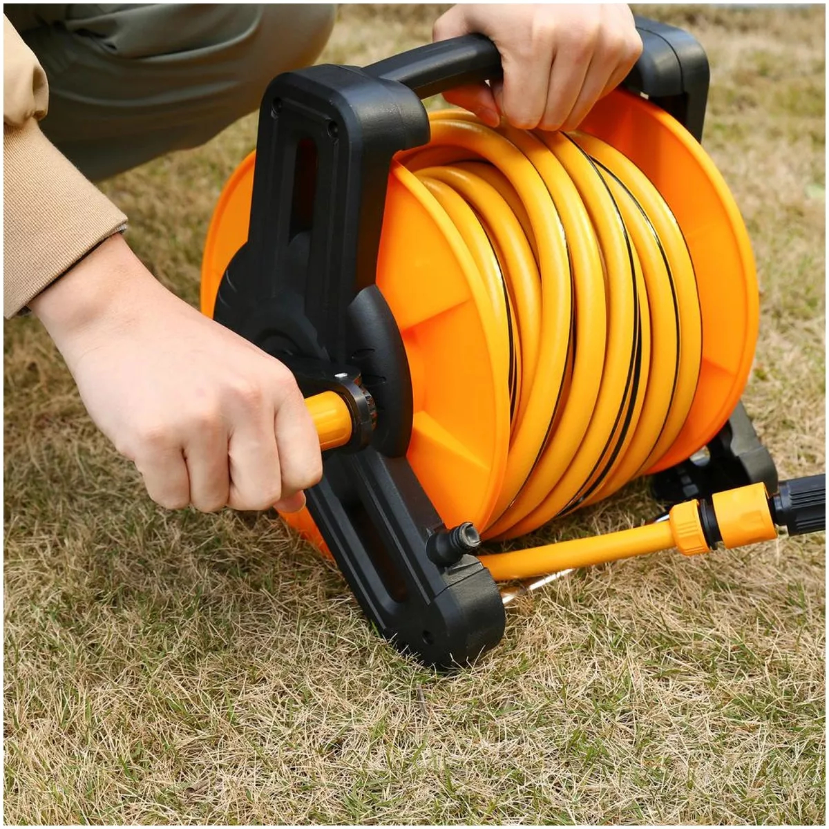 Набор для полива DEKO DKI15 шланг 1/2 15+2 м с катушкой и насадками 9 предметов 065-0930