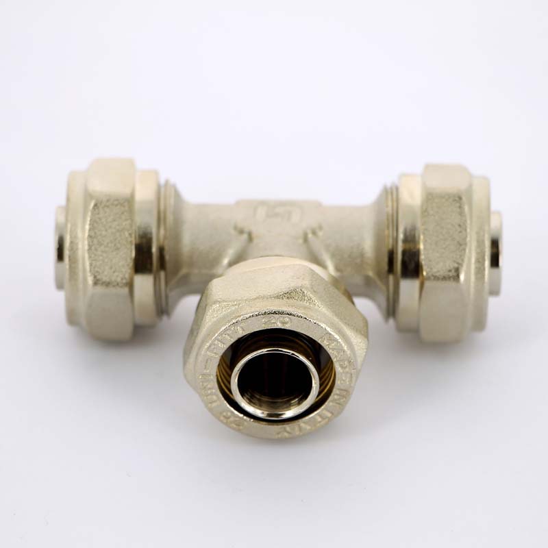 Тройник обжимной никелированный Uni-Fitt 20х20х20 мм 666N7770