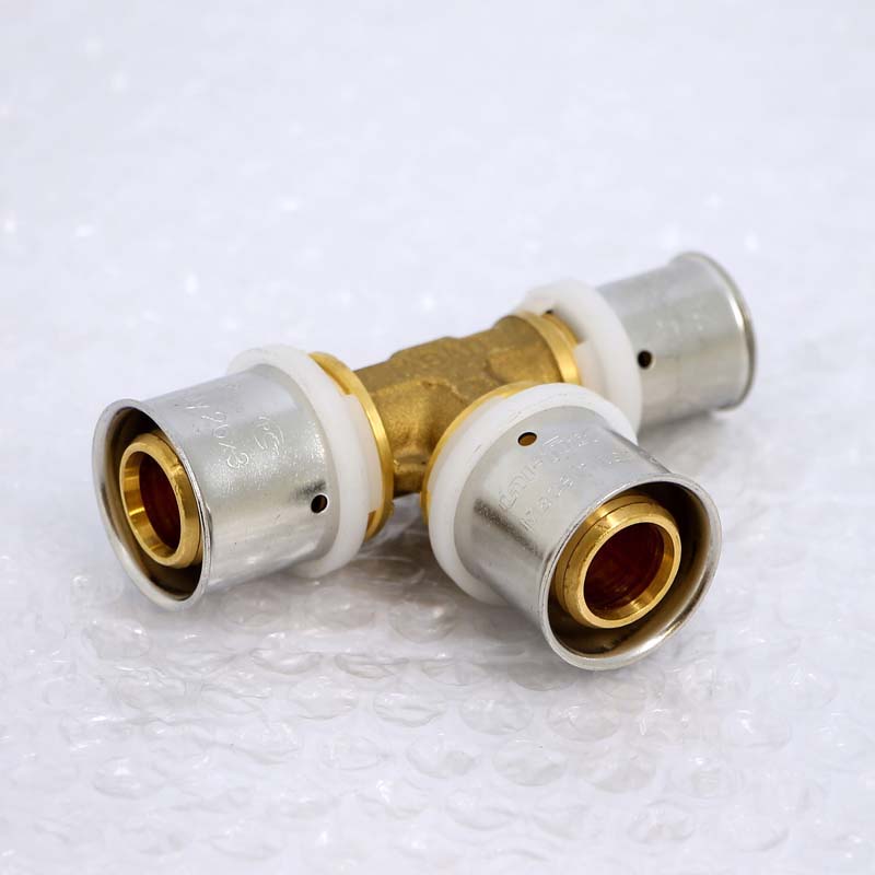 Тройник пресс Uni-Fitt 26х26х20 мм 706G8870