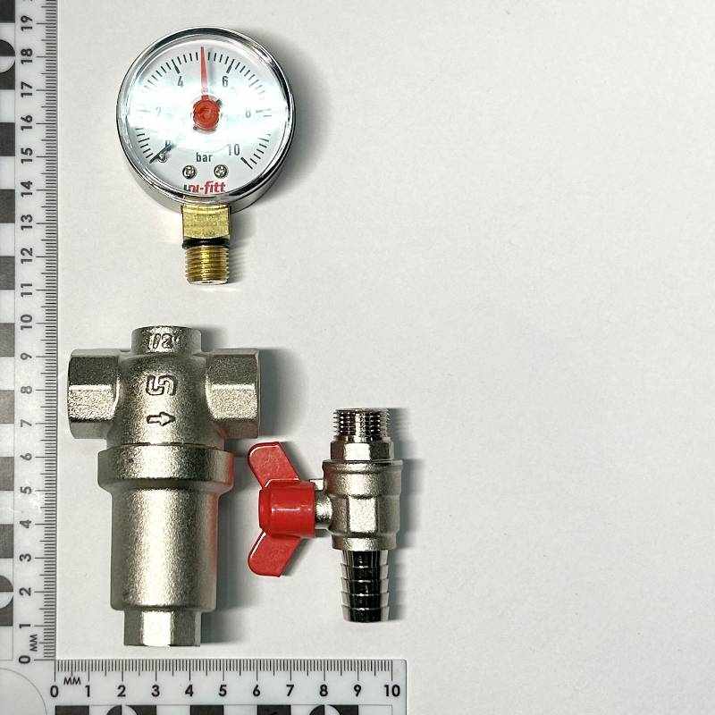 Фильтр промывной Uni-Fitt MINI В 1/2 со сливным краном и манометром никелированный 214M2000
