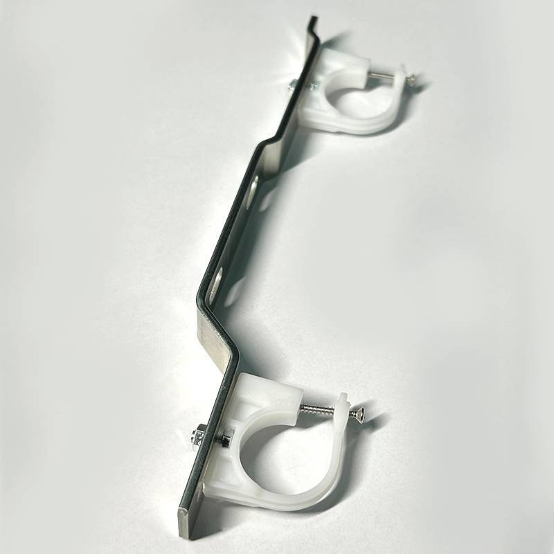 Кронштейн двойной Luxor 1 для коллекторов 460D4218