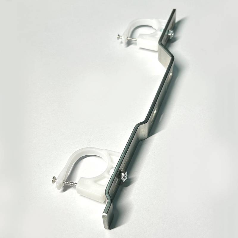 Кронштейн двойной Luxor 1 для коллекторов 460D4218