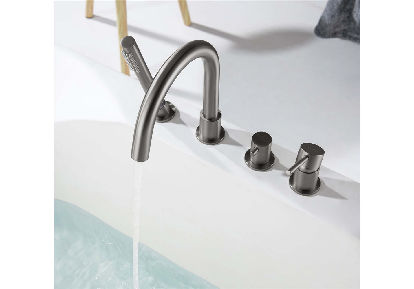 Смеситель на борт ванны Aquanet Европа на 4 отверстия оружейная сталь AQ1348BGM