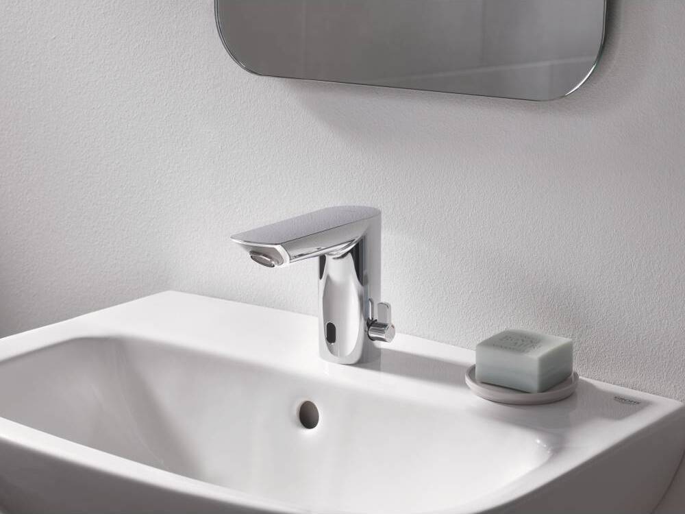 Смеситель инфракрасный для раковины GROHE Bau Cosmopolitan E хром 36451000