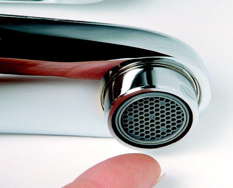 Смеситель для умывальника RAVAK Suzan SN 041.00/150 настенный X070008