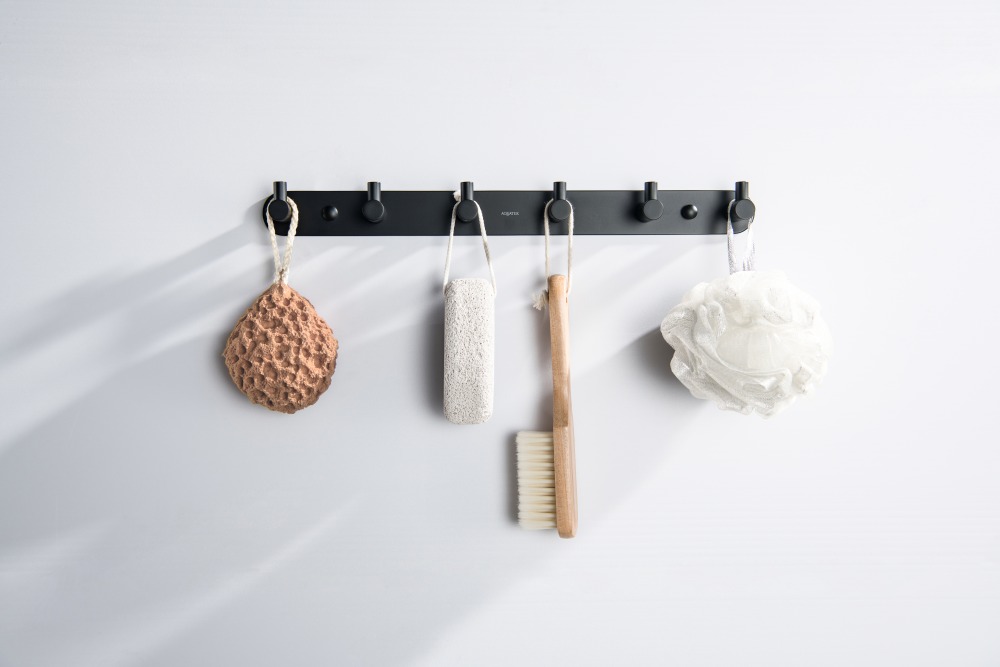 Планка с 6 крючками Aquanet Europa матовый черный AQ4124MB