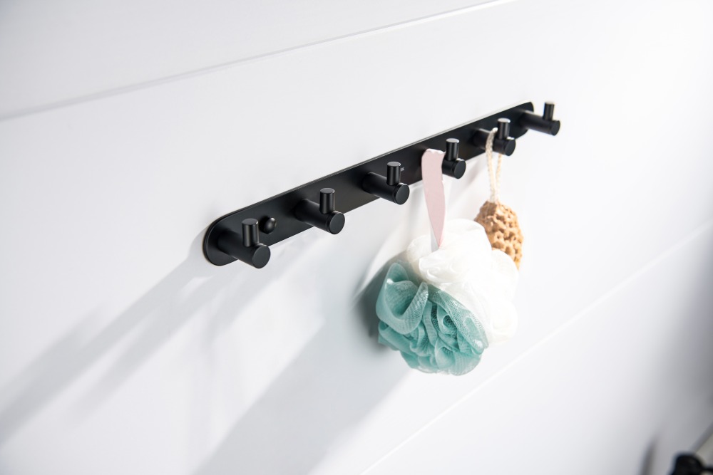 Планка с 6 крючками Aquanet Europa матовый черный AQ4124MB