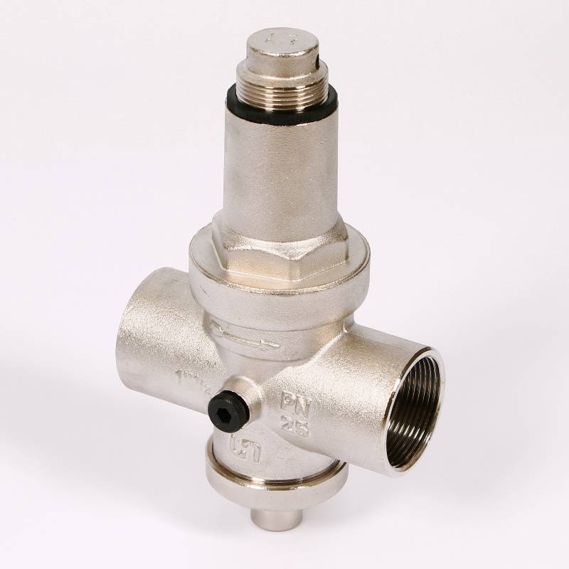 Редуктор давления UNI-FITT 204N ВВ никелированный с отверстием под аксиальный манометр 1 1/2 204N6140