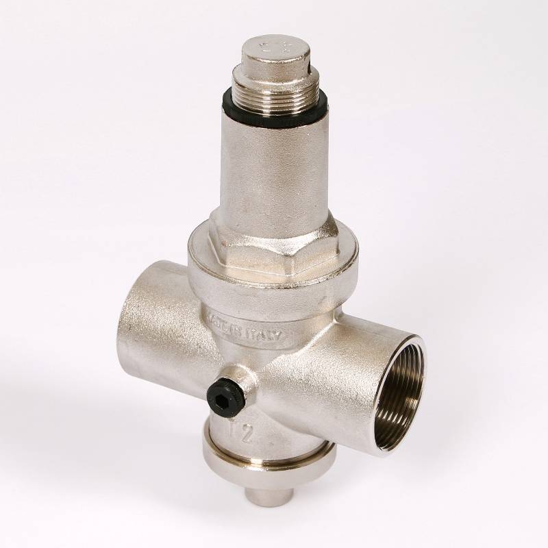 Редуктор давления UNI-FITT 204N ВВ никелированный с отверстием под аксиальный манометр 1 1/2 204N6140