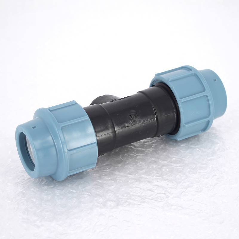 Тройник компрессионный Unidelta ПНД 32x1/2 наружная резьба 1010032002