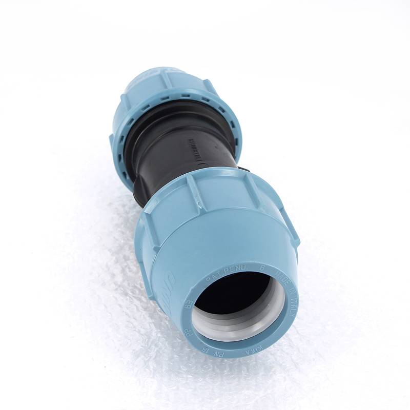 Тройник компрессионный Unidelta для труб ПНД 63х1 1/2 ВР 1007064006