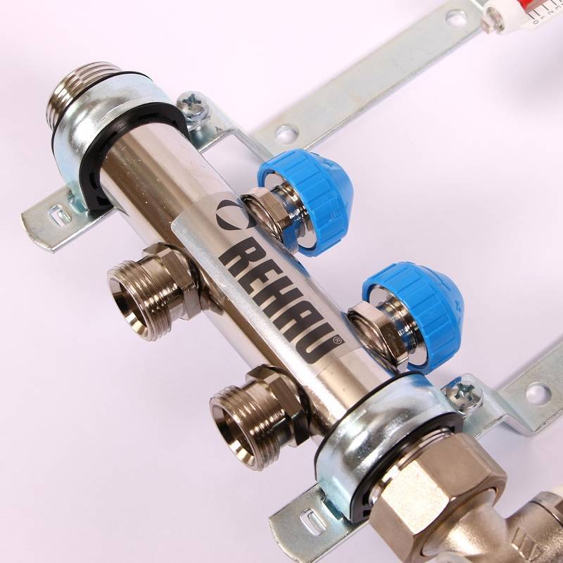 Коллекторная группа REHAU HKV-D 1 x 3/4 2 выхода 208021