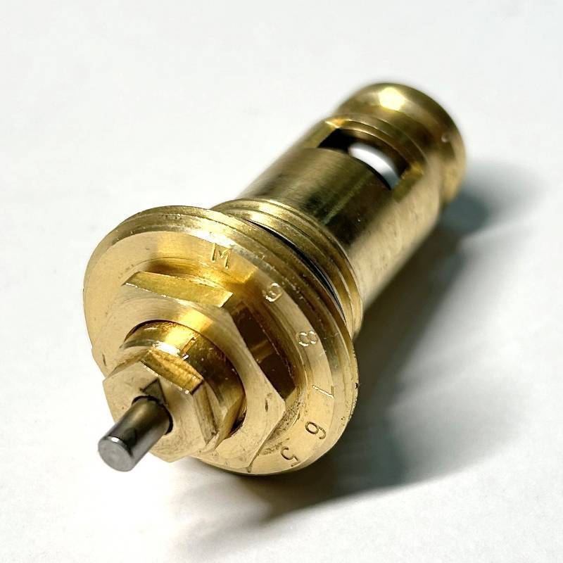 Клапан термостатический встраиваемый Kermi с преднастройкой 1/2 KT07-V