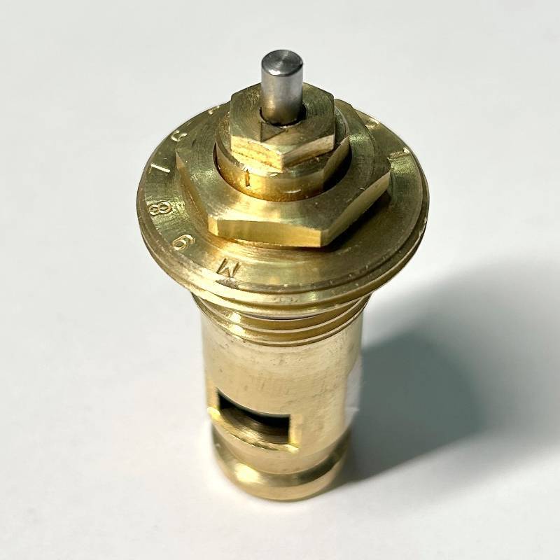 Клапан термостатический встраиваемый Kermi с преднастройкой 1/2 KT07-V