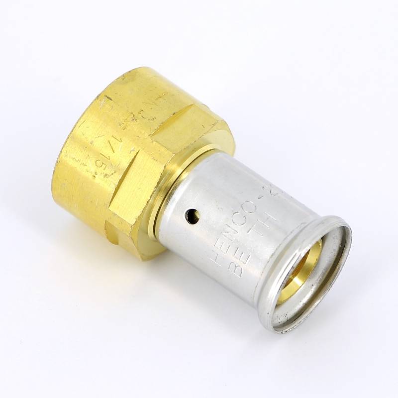 Муфта пресс Henco с внутренней резьбой 20x3/4 18P-2005