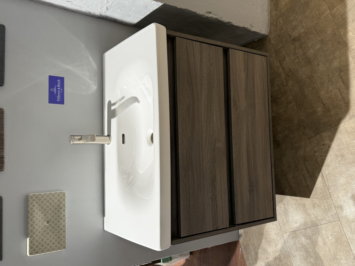 Раковина на тумбу Villeroy & Boch Skyla C79600RK