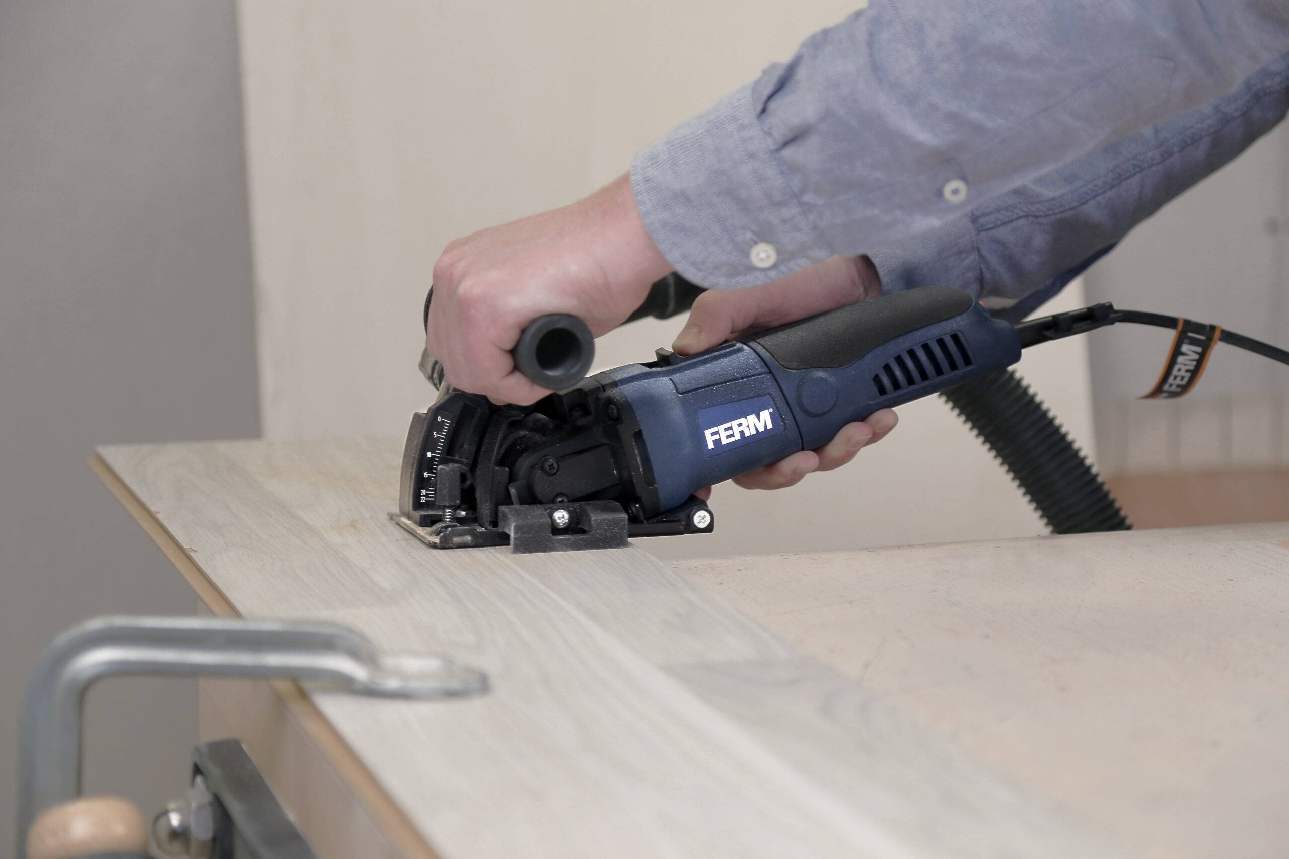 Пила циркулярная прецизионная FERM CSM 85 мм CSM