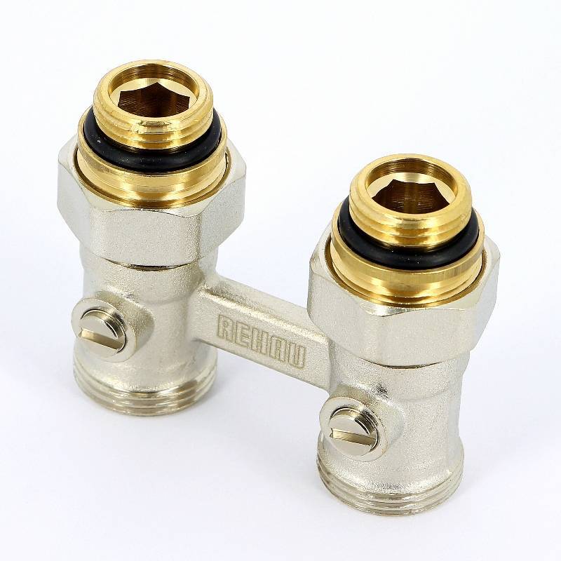 Узел нижнего подключения REHAU прямой с шаровыми кранами 1/2 x 3/4 EK 240727