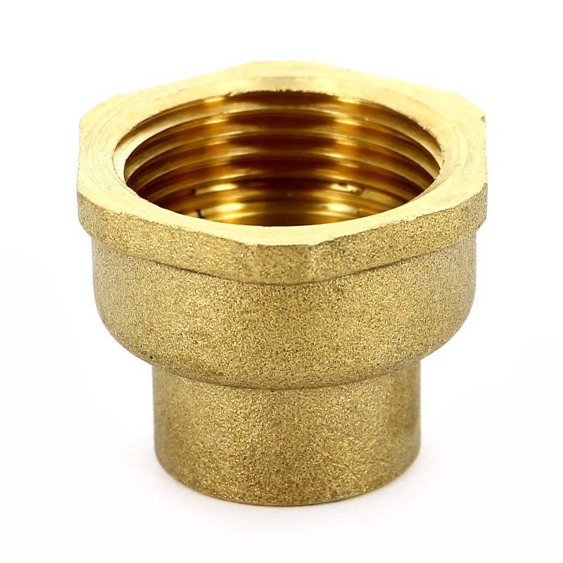 Муфта латунная Uni-Fitt 3/4 x 1/2 дюйма ВР-ВР 602G3200