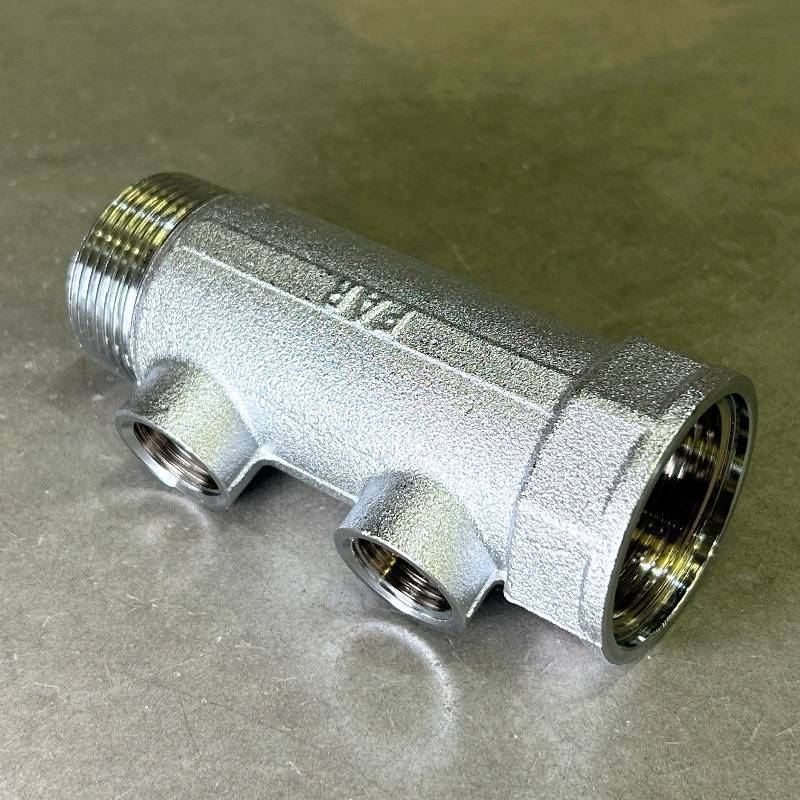 Коллектор FAR 1 1/4x1/2 на 2 выхода ВР-НР межосевое расстояние 50 мм FK 3600 114