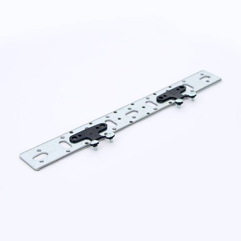 Планка плоская REHAU RAUTITAN для пары водорозеток 75/150 мм с амортизаторами 105536