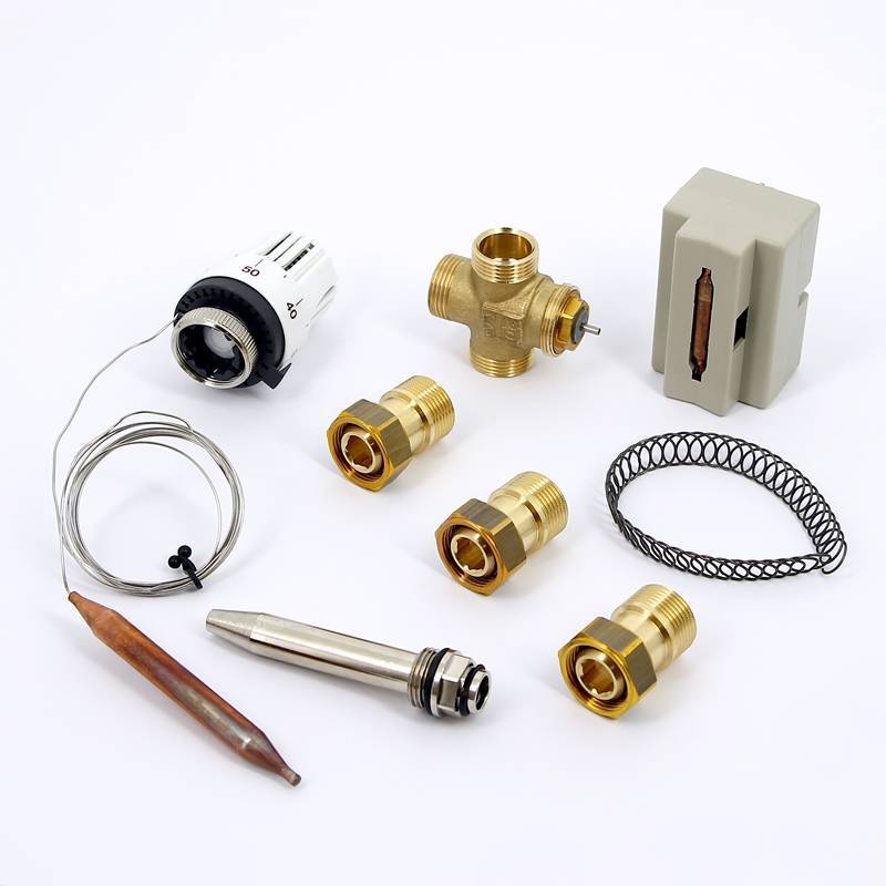 Клапан зональный трехходовой Emmeti с термоголовкой и погружным датчиком 3/4 Н 28130056