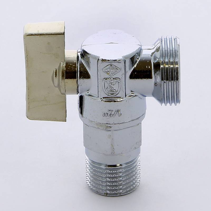 Кран шаровой угловой BUGATTI MINNESOTA 884 1/2 x 3/4 дюйма НН хромированный 08840002