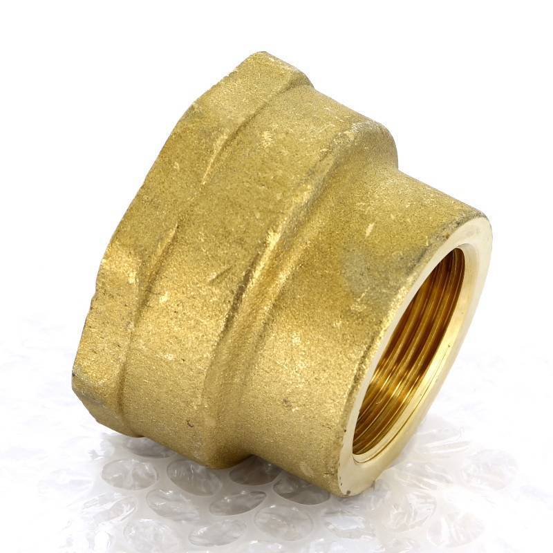 Муфта латунная Uni-Fitt 2 x 1 1/2 дюйма ВР-ВР 602G7600