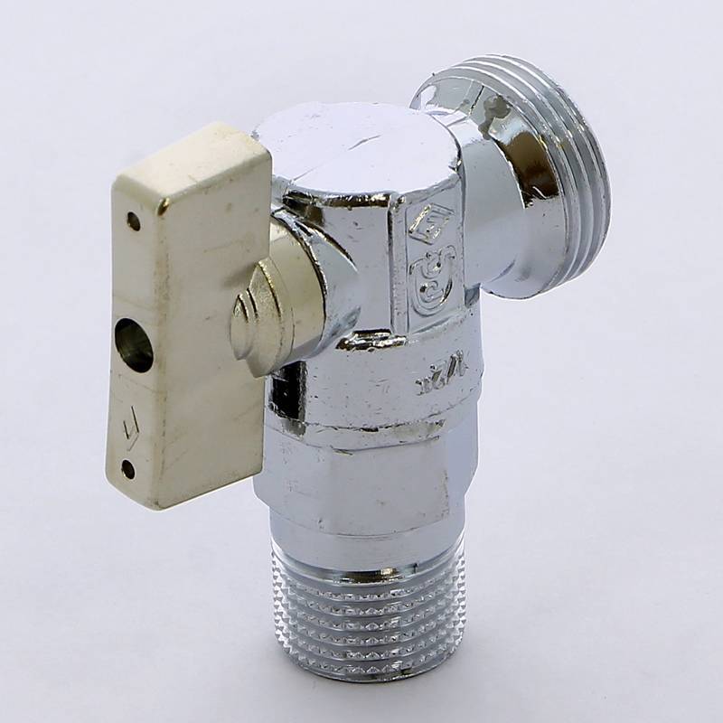 Кран шаровой угловой BUGATTI MINNESOTA 884 1/2 x 3/4 дюйма НН хромированный 08840002