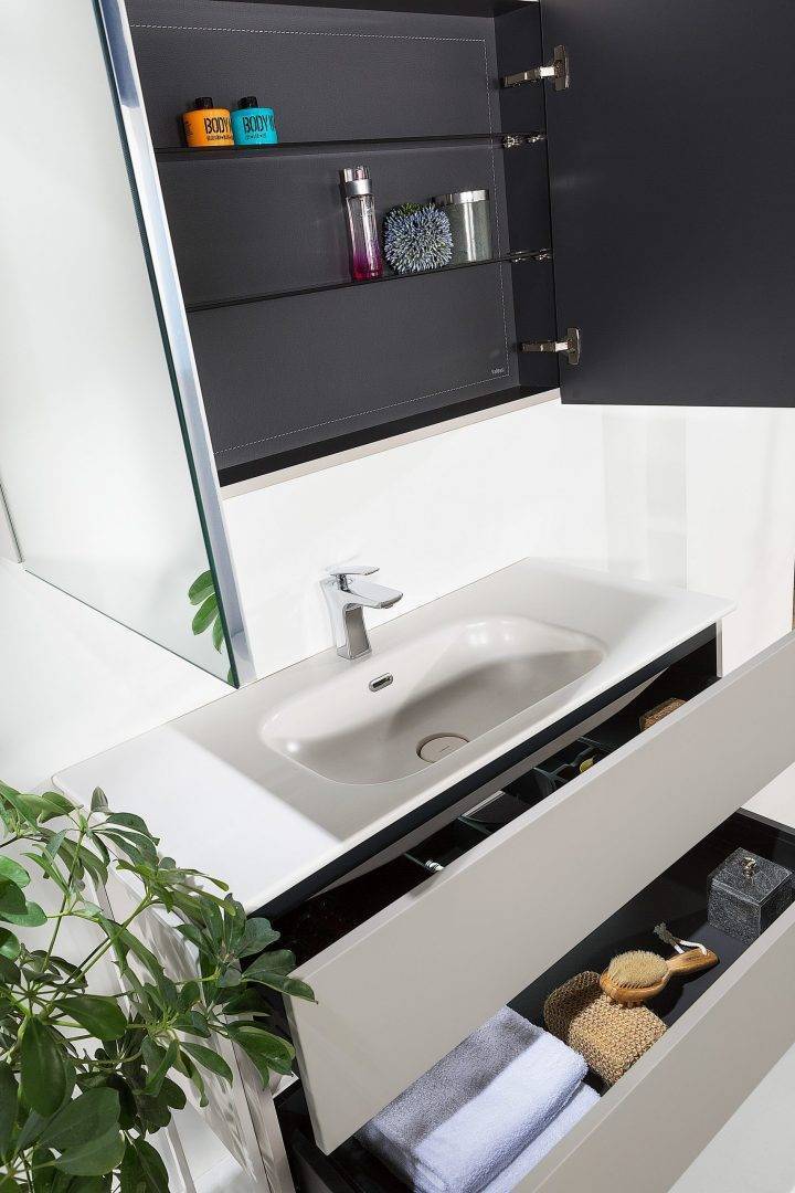 Зеркальный шкаф подвесной Armadi Art Vallessi 100х13х65 см с подсветкой бежевый 546-C