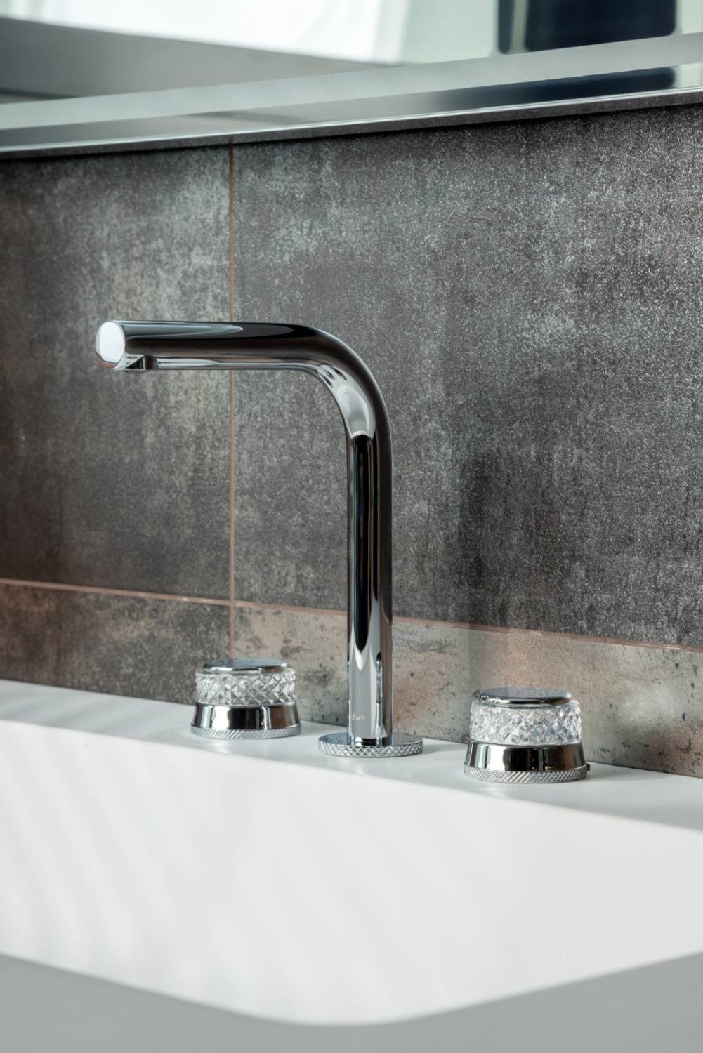 Смеситель для раковины Boheme Aura на 3 отверстия хром 152-CR-A