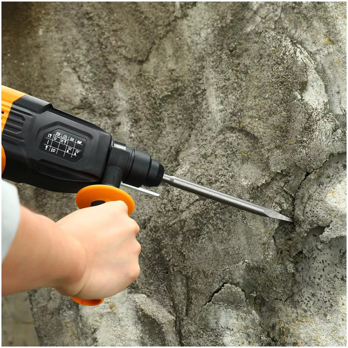 Перфоратор DEKO DKH 850 Вт SDS-plus в кейсе DKH