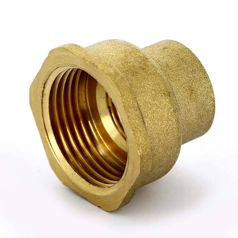 Муфта латунная Uni-Fitt 3/4 x 1/2 дюйма ВР-ВР 602G3200