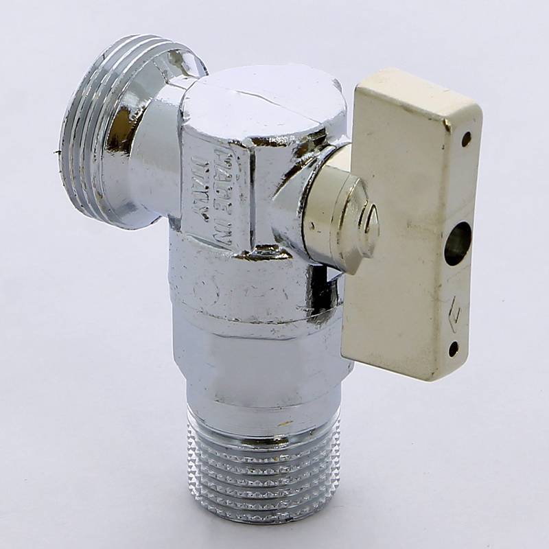 Кран шаровой угловой BUGATTI MINNESOTA 884 1/2 x 3/4 дюйма НН хромированный 08840002