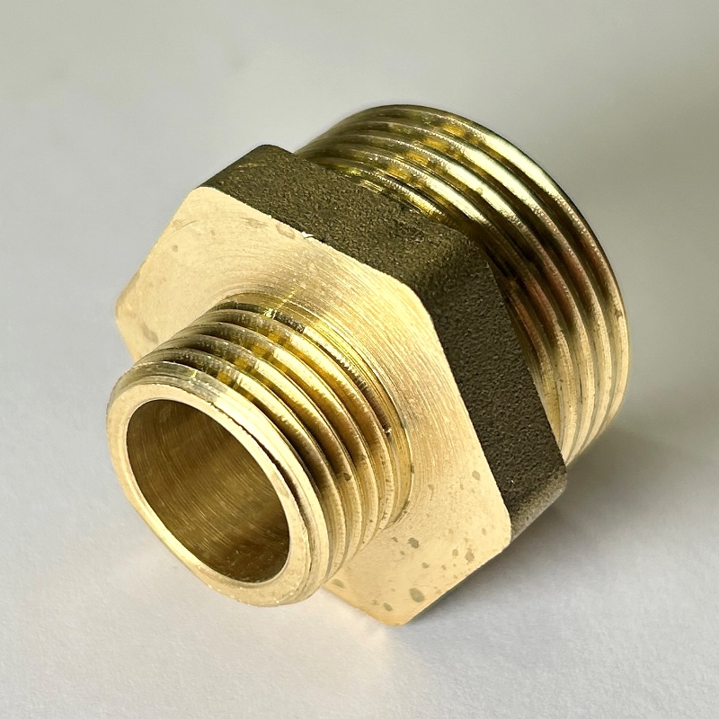 Ниппель Н 1/2 х 3/4 латунь