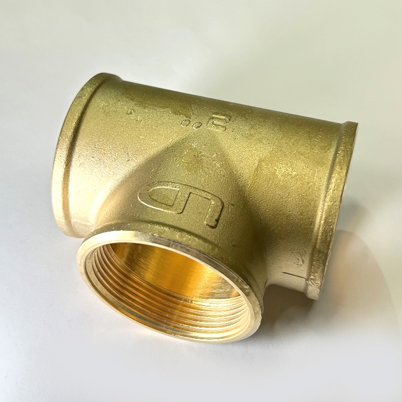 Тройник В 2 латунь